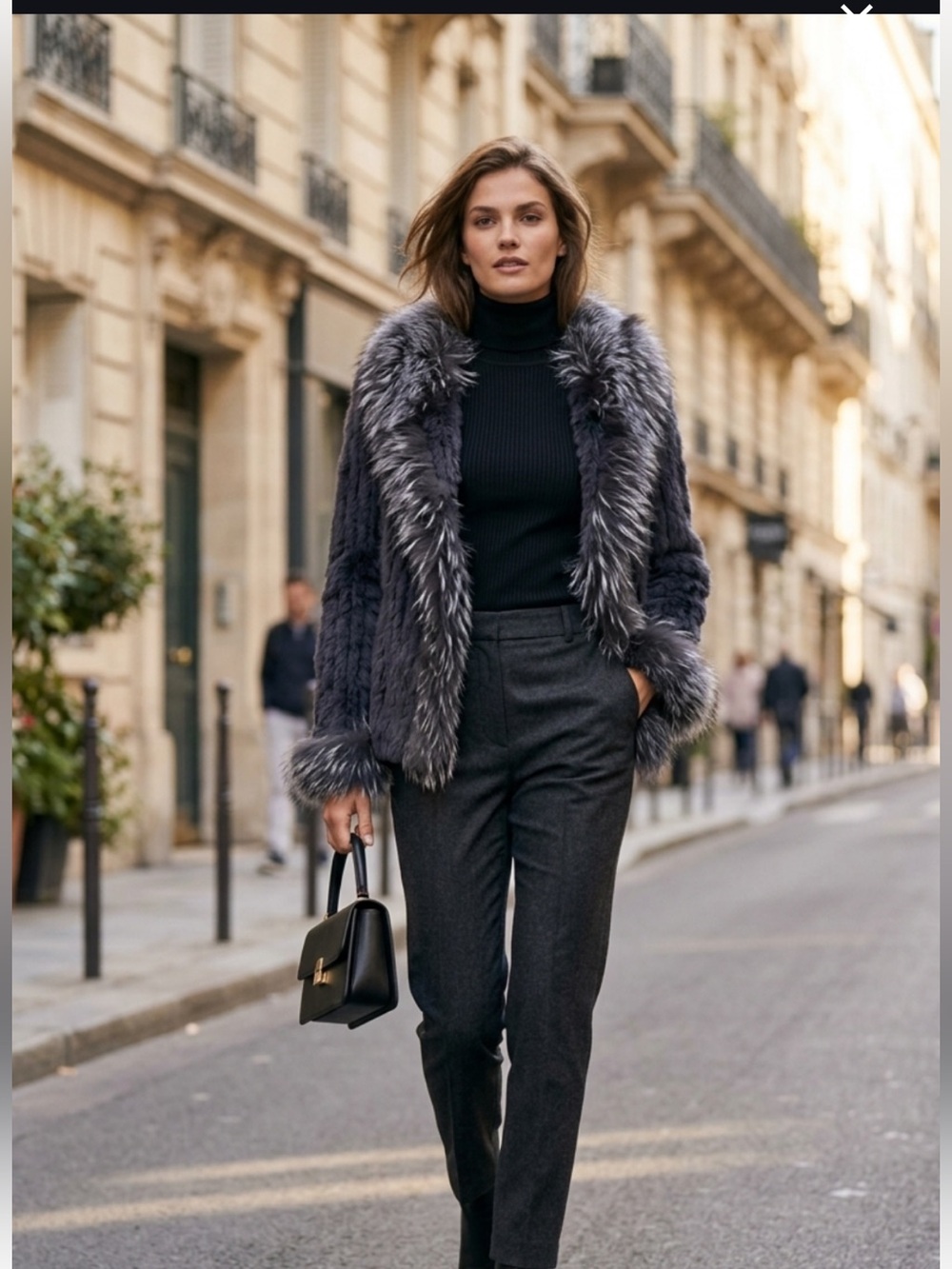 Chic new navy real fur rabbit jacket size L
Bought recently in Paris